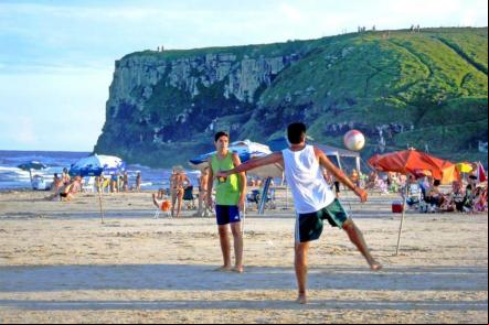 Futebol na Praia da Cal - Foto: Tetraktys (Licen