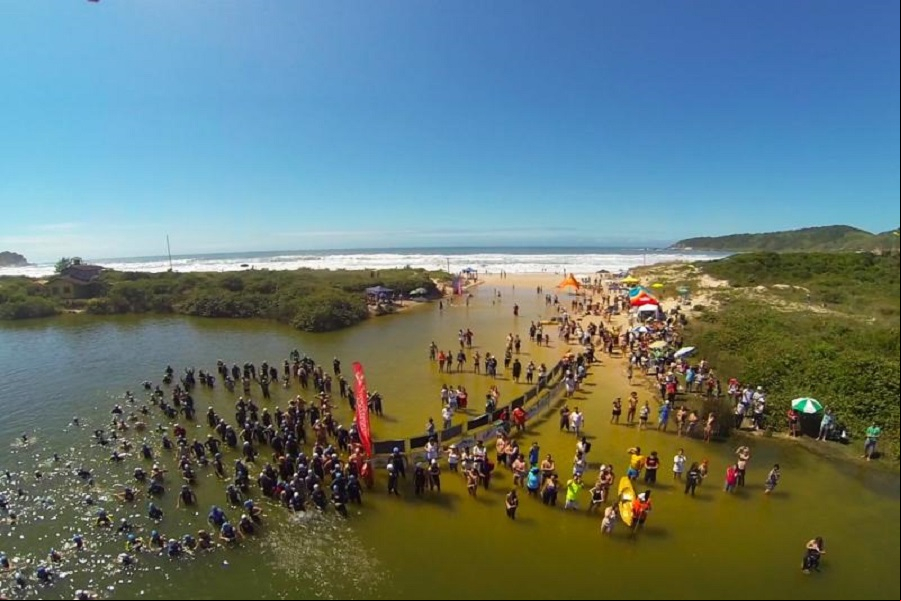 Praia do Rosa - Foto: Claudio Lima - Setur-Imbituba Praia do Rosa - Foto: Claudio Lima - Setur-Imbituba